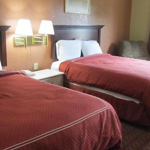 Queen Room Two Queen Beds Smoking